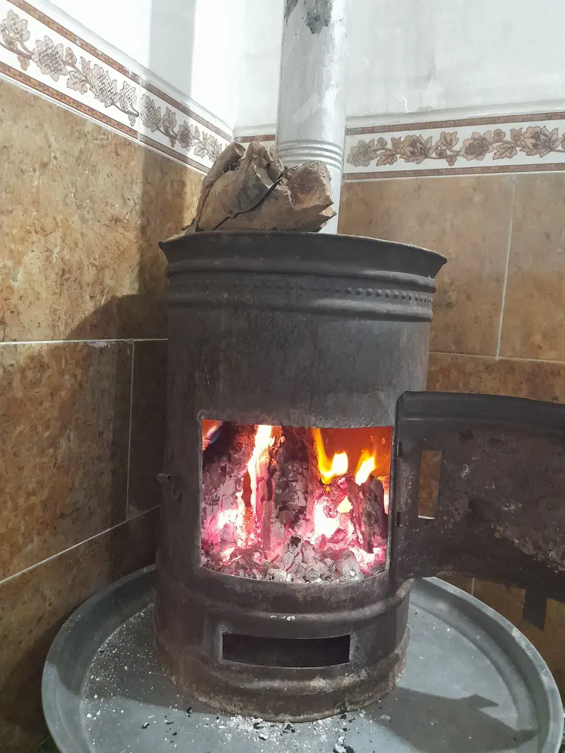 بخاری نفتی و هیزمی|بخاری، هیتر، شومینه|کرمان, |دیوار