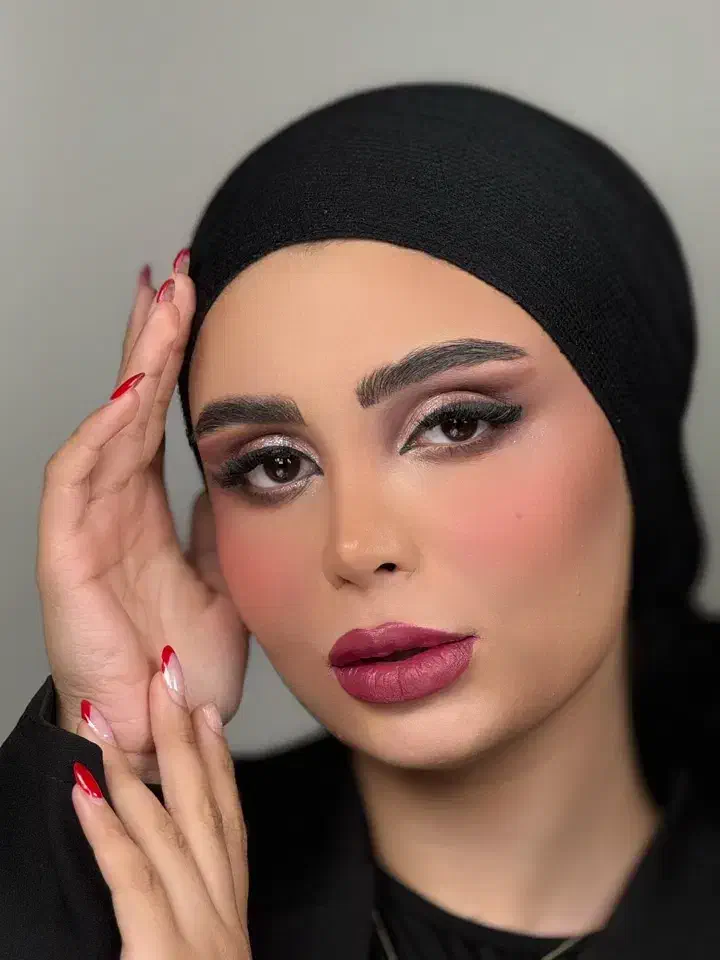 تخفیف در لاین فیشیال ومیکاپ|آرایشگاه و سالنهای زیبایی|زرند, |دیوار