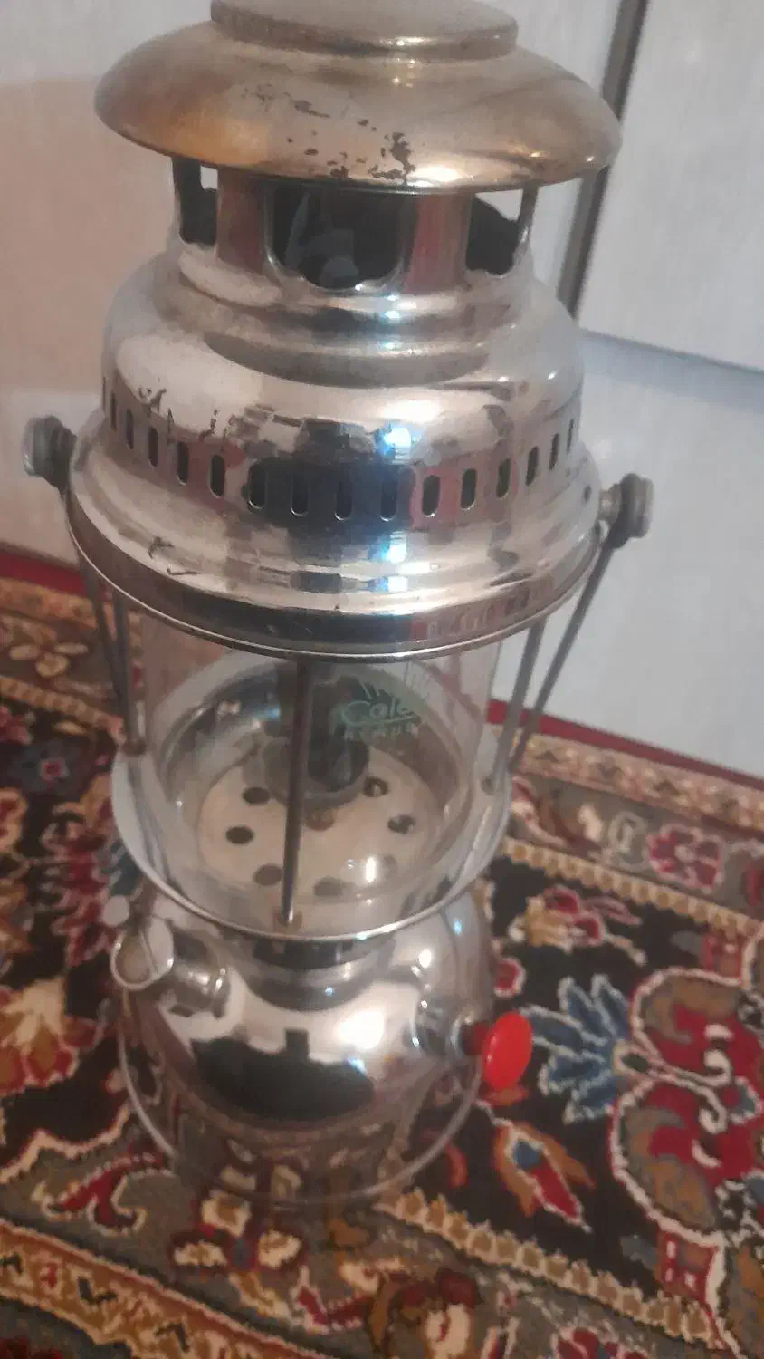 چراغ نفتی زنبوری قدیمی|کلکسیون اشیاء عتیقه|ایلام, |دیوار