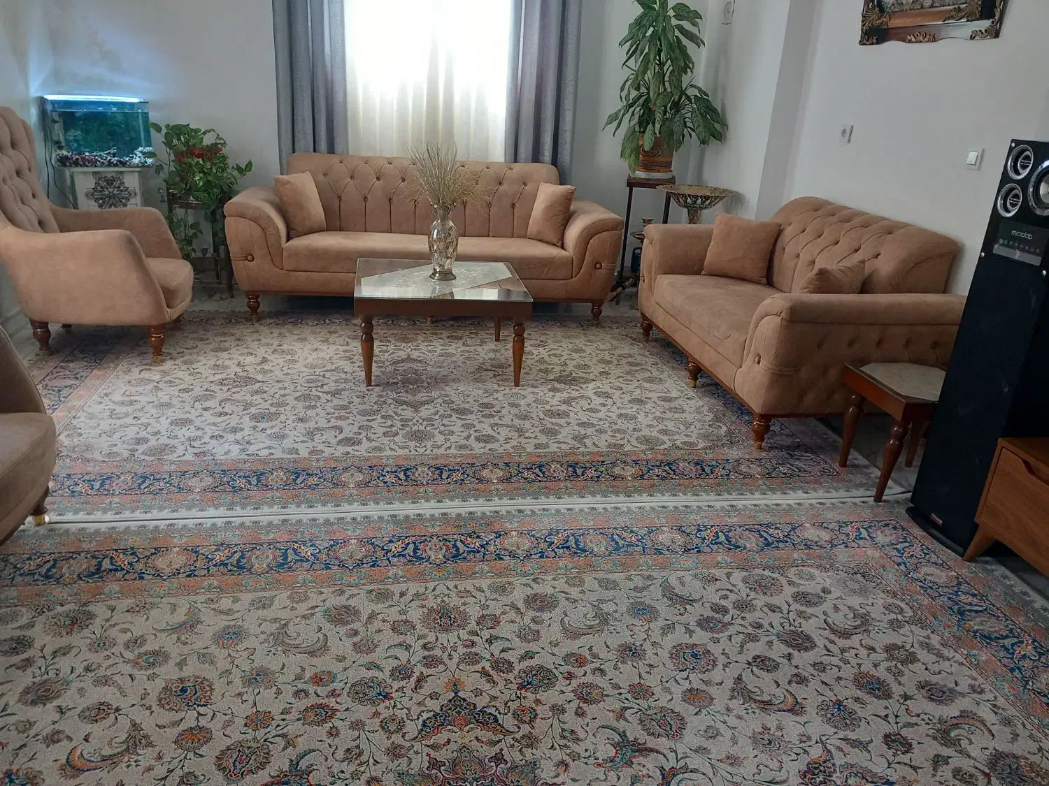 مبل راحتی ۷ نفره در حد نو فروشی|مبلمان خانگی و میز عسلی|باغستان, |دیوار