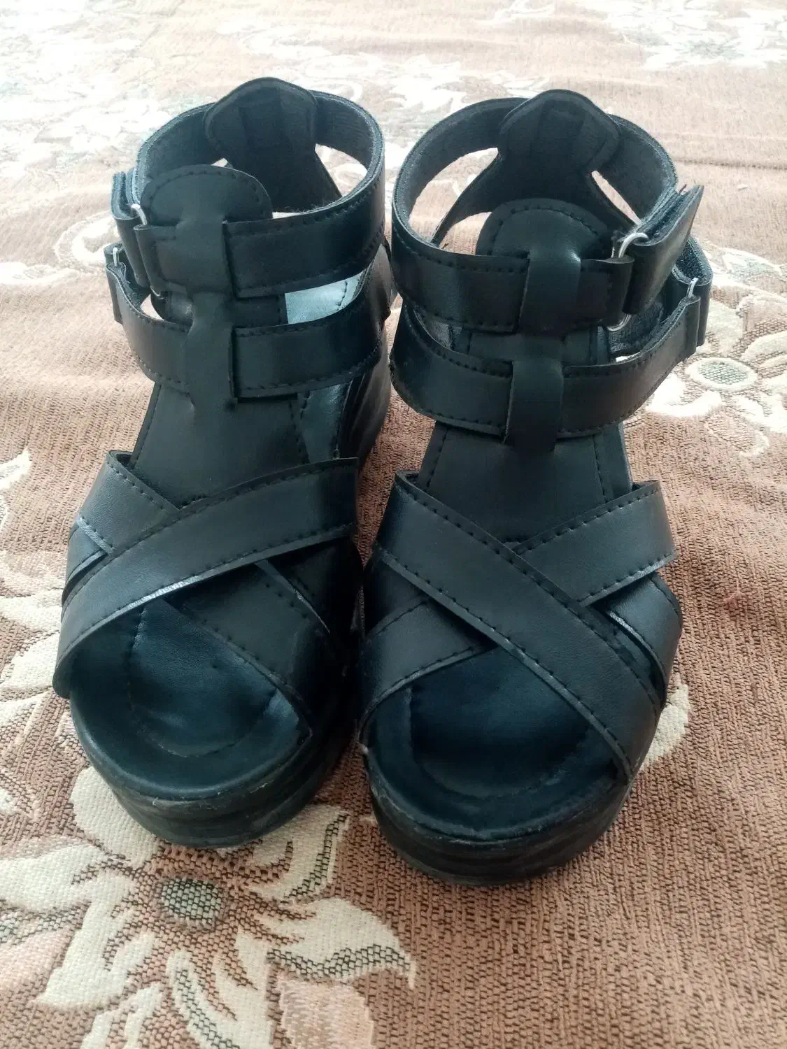 کف‌ش37|کیف، کفش، کمربند|گناباد, |دیوار