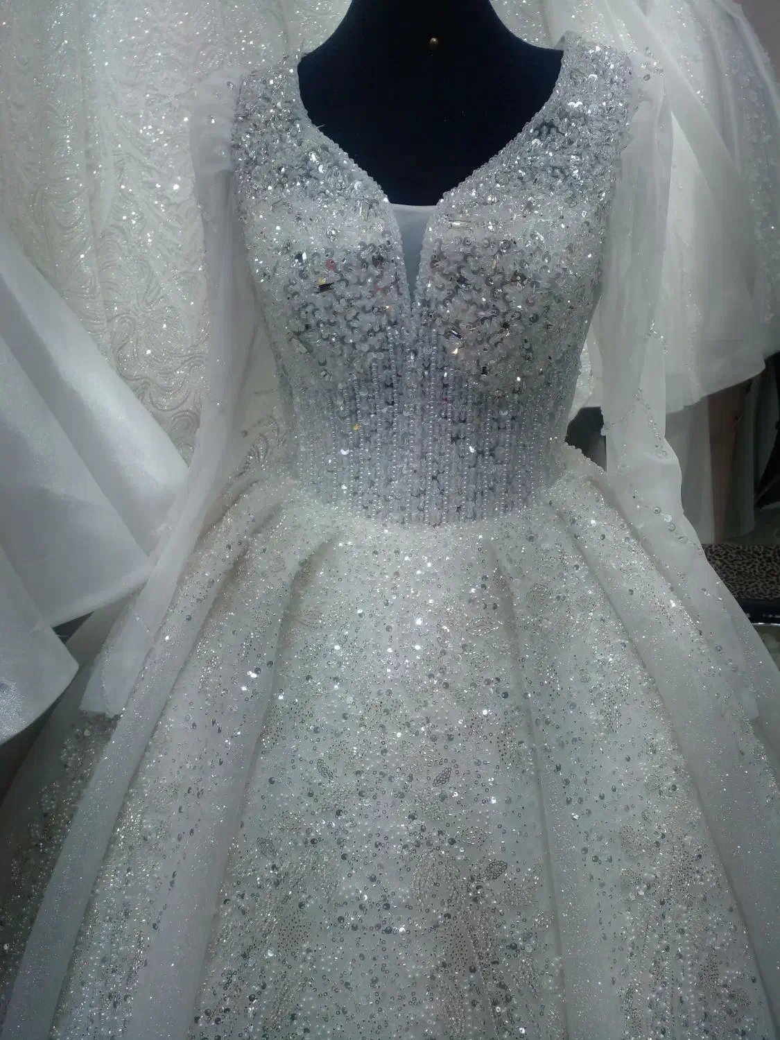 مزون اجاره|لباس|قم, باجک دو|دیوار