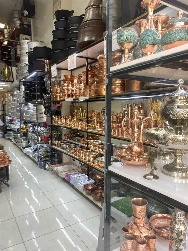 واگذاری مغازه ظروف مس و روی|صنایع دستی و سایر لوازم تزئینی|صدرا-فارس, فاز ۱|دیوار