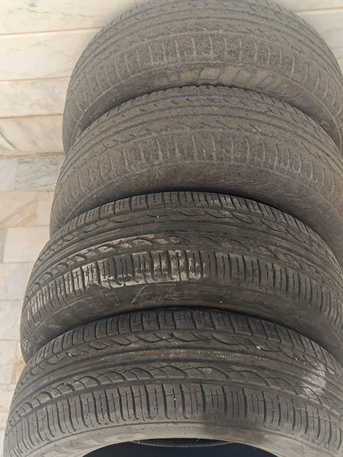 هفت عدد لاستیک|قطعات یدکی و لوازم جانبی|قم, باجک سه|دیوار