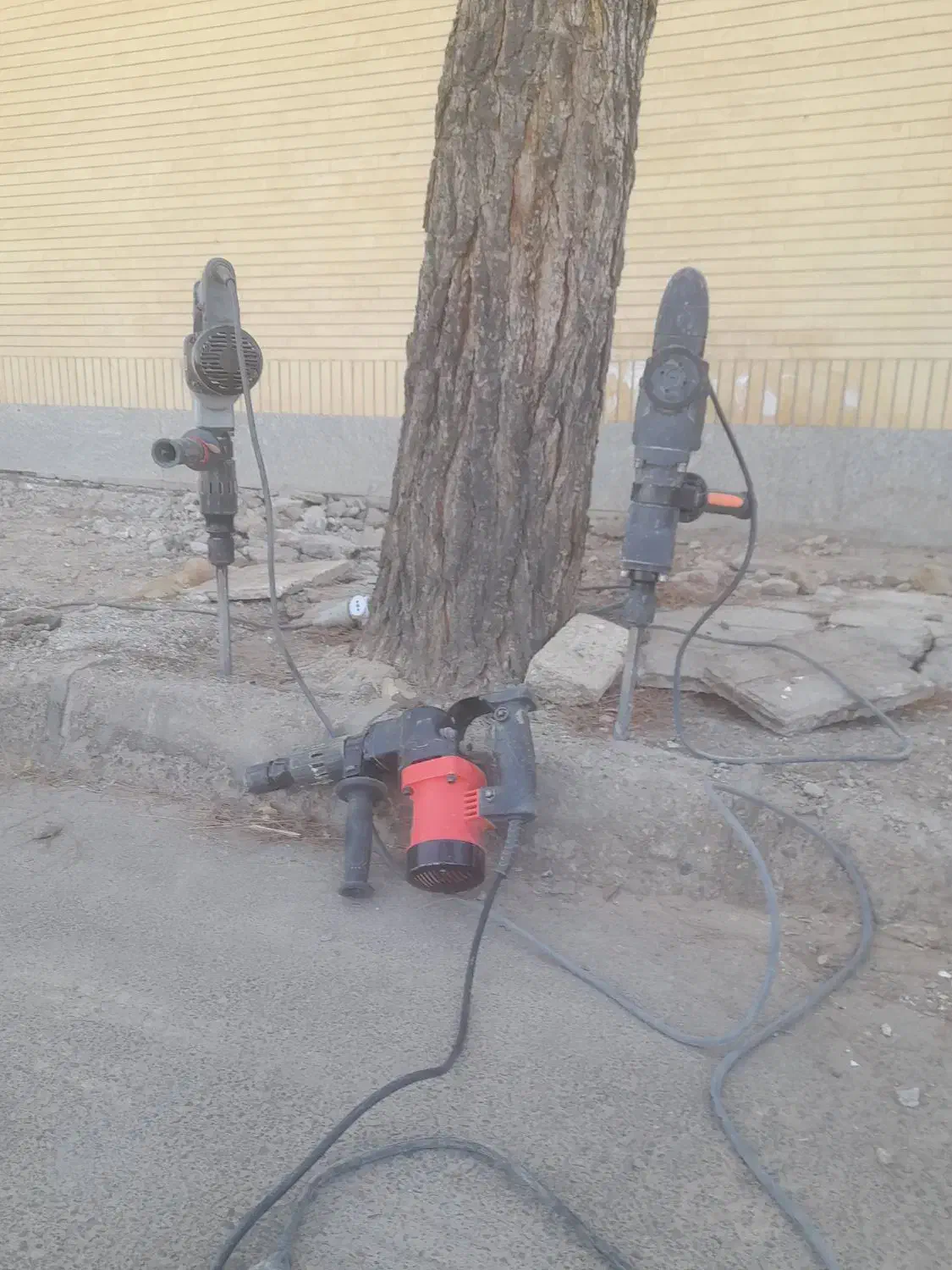 کنده کاری وتخریب|خدمات پیشه و مهارت|گناباد, |دیوار