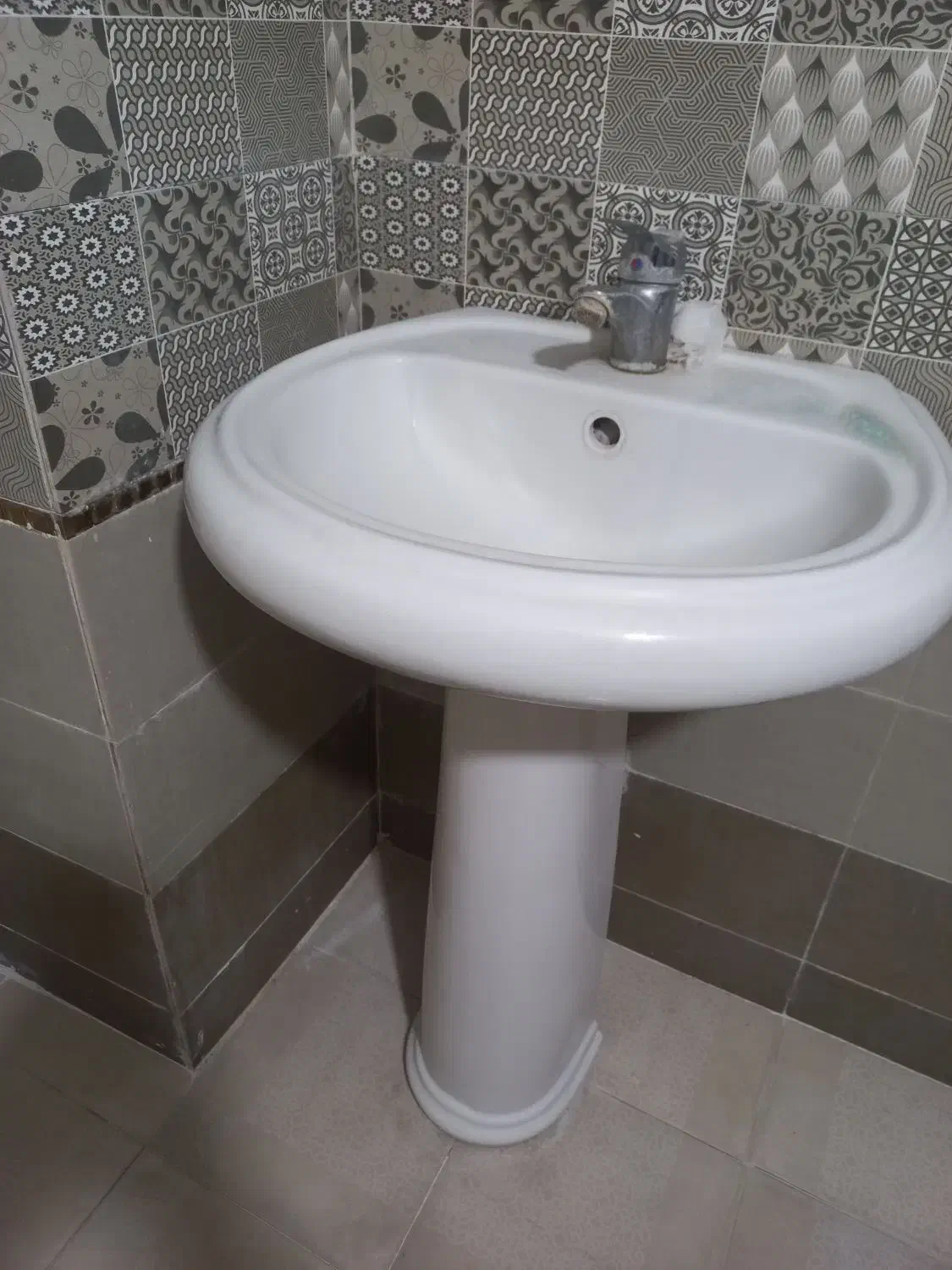 روشویی سالم|لوازم سرویس بهداشتی|رباطکریم, نصیرشهر|دیوار