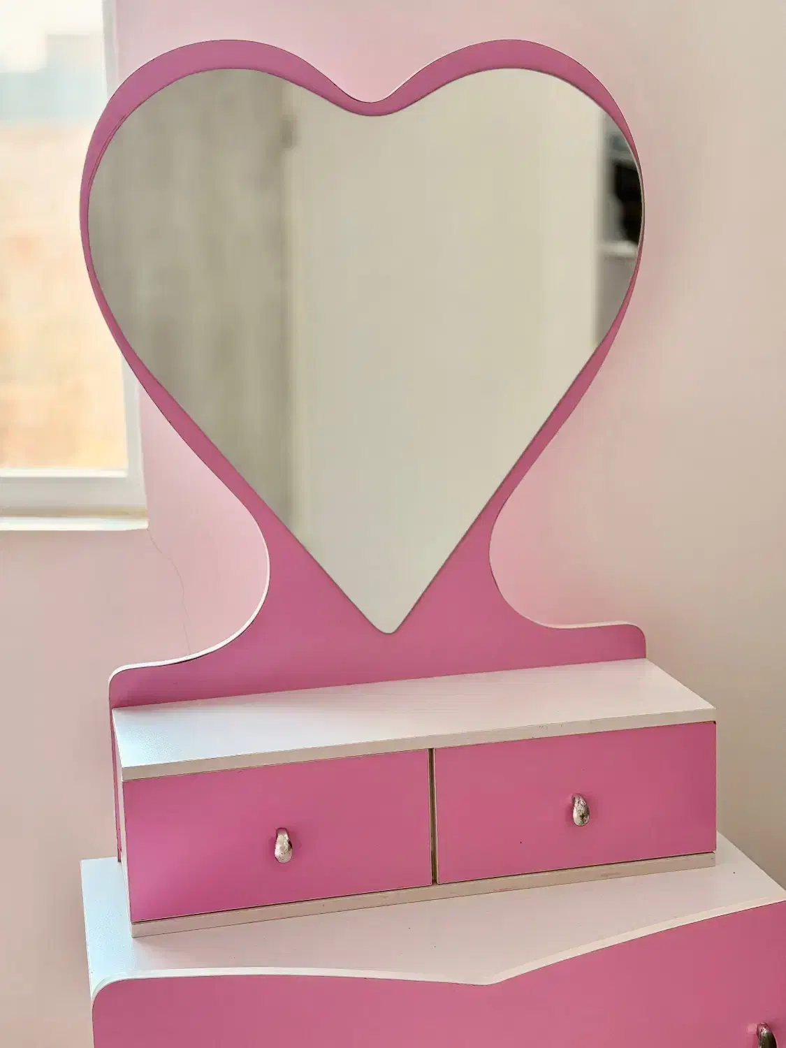 میز آینه درحد نو|تخت و سرویس خواب|گرمسار, |دیوار