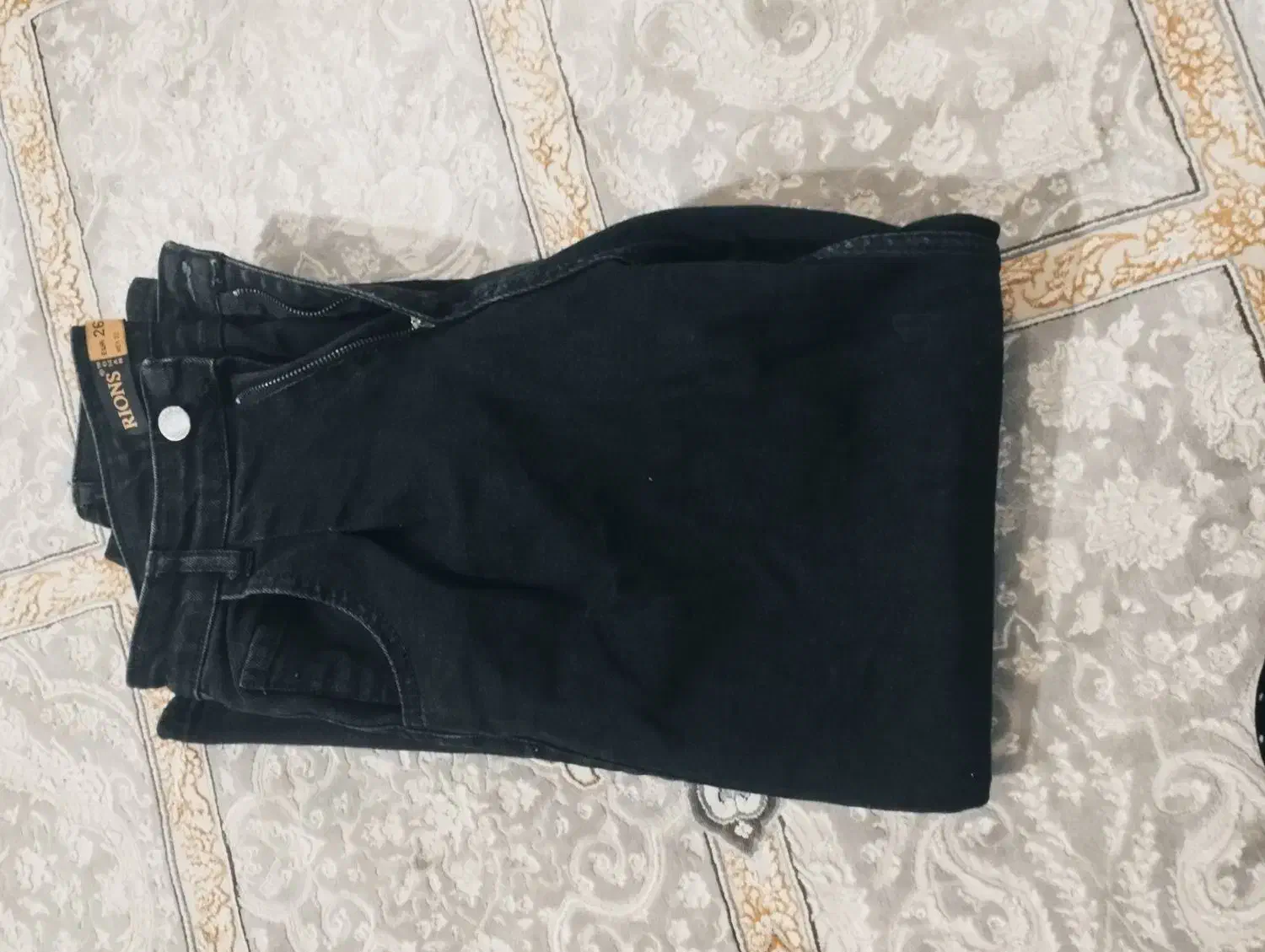 شلوار لی|لباس|تربت جام, باغ سنگان سفلی|دیوار