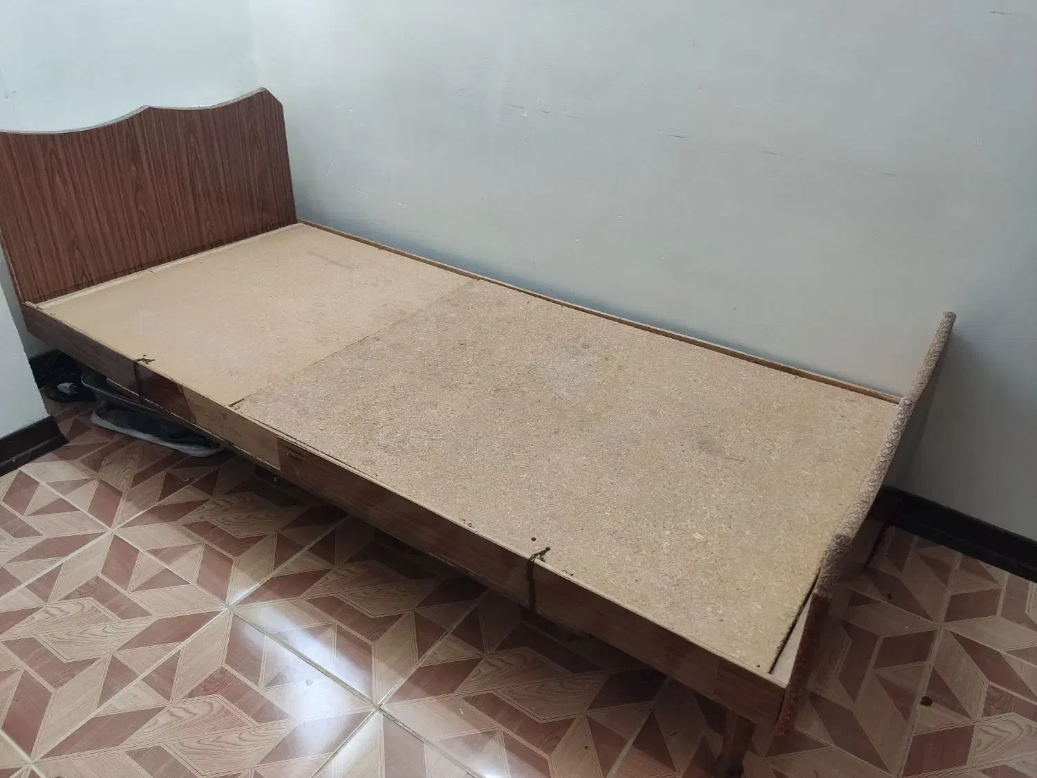 نخواب تکنفره به همراه تشک|تشک تختخواب|کرمان, |دیوار