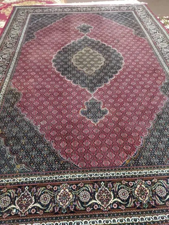 فرش در حد نو|فرش|گنبد کاووس, |دیوار