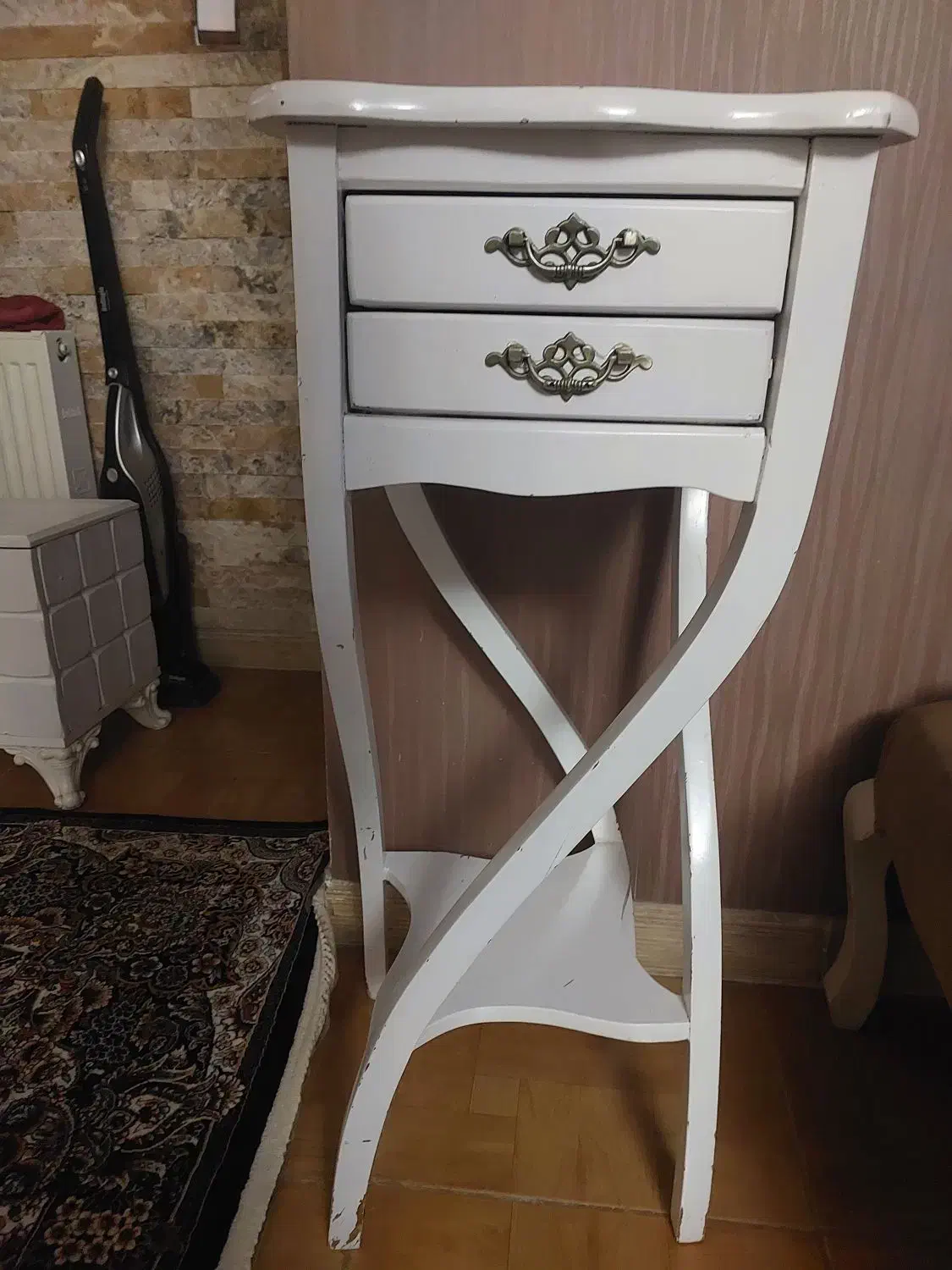 میز تلفن سفید|میز تلفن|تویسرکان, |دیوار