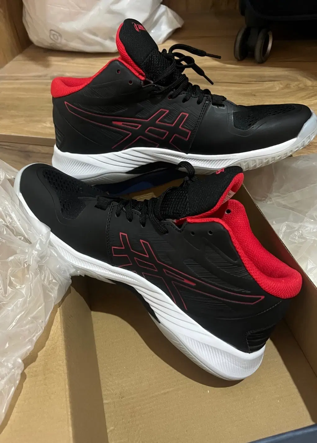 کفش کتونی اسیکس باشگاهی سایز ۴۵ asics|کیف، کفش، کمربند|تهران, حبیب الله|دیوار