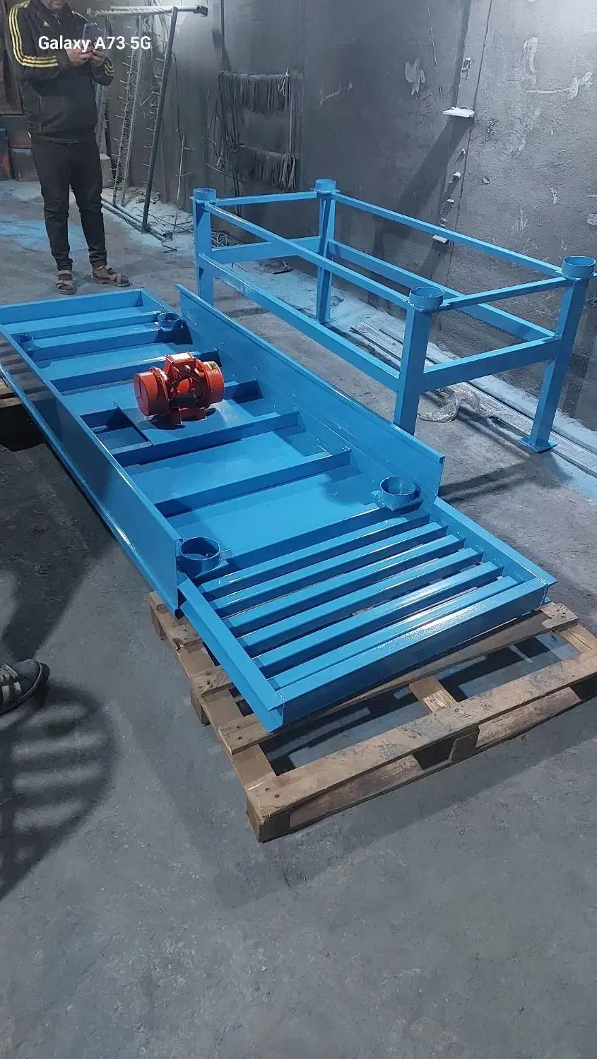 میزویبره و بلوک زن|ماشین‌آلات صنعتی|رباط‌کریم, الارد|دیوار