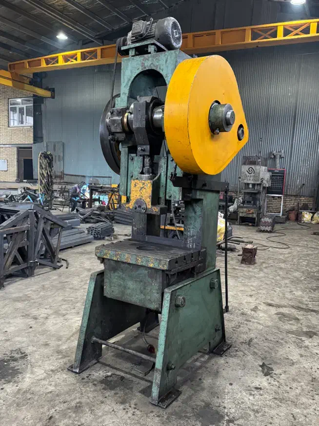 دستگاه پرس ضربه ایی ۶۰ تن لنگ متغیر|ماشینآلات صنعتی|اراک, |دیوار