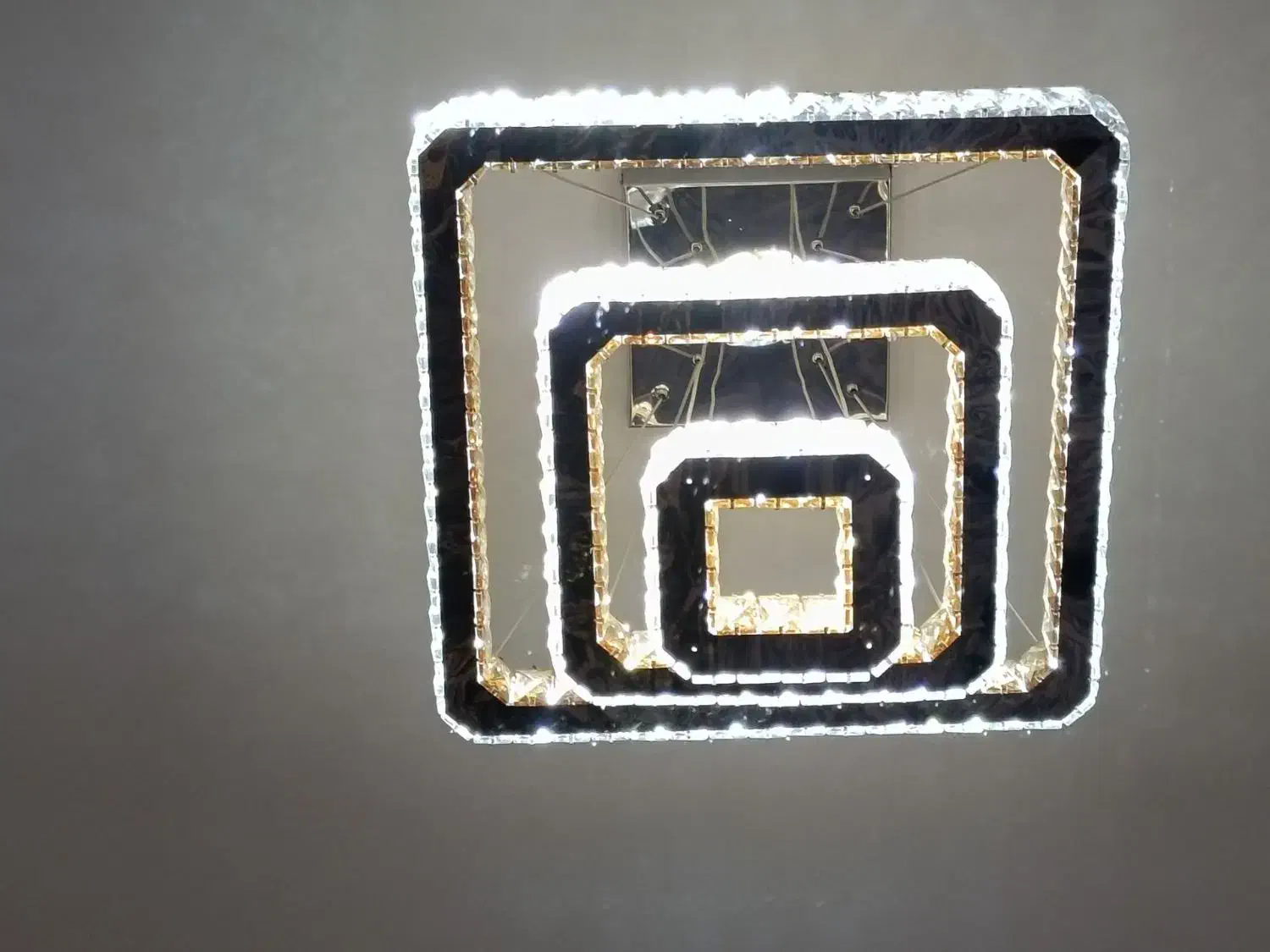 ۱عدد لوستر پلمپ به فروش میرسد|لوستر و چراغ آویز|مشهد, عبادی|دیوار