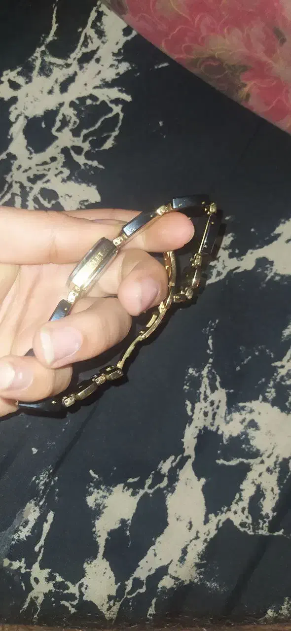 ساعت ویولت|ساعت|شهریار, شهرک وائین|دیوار