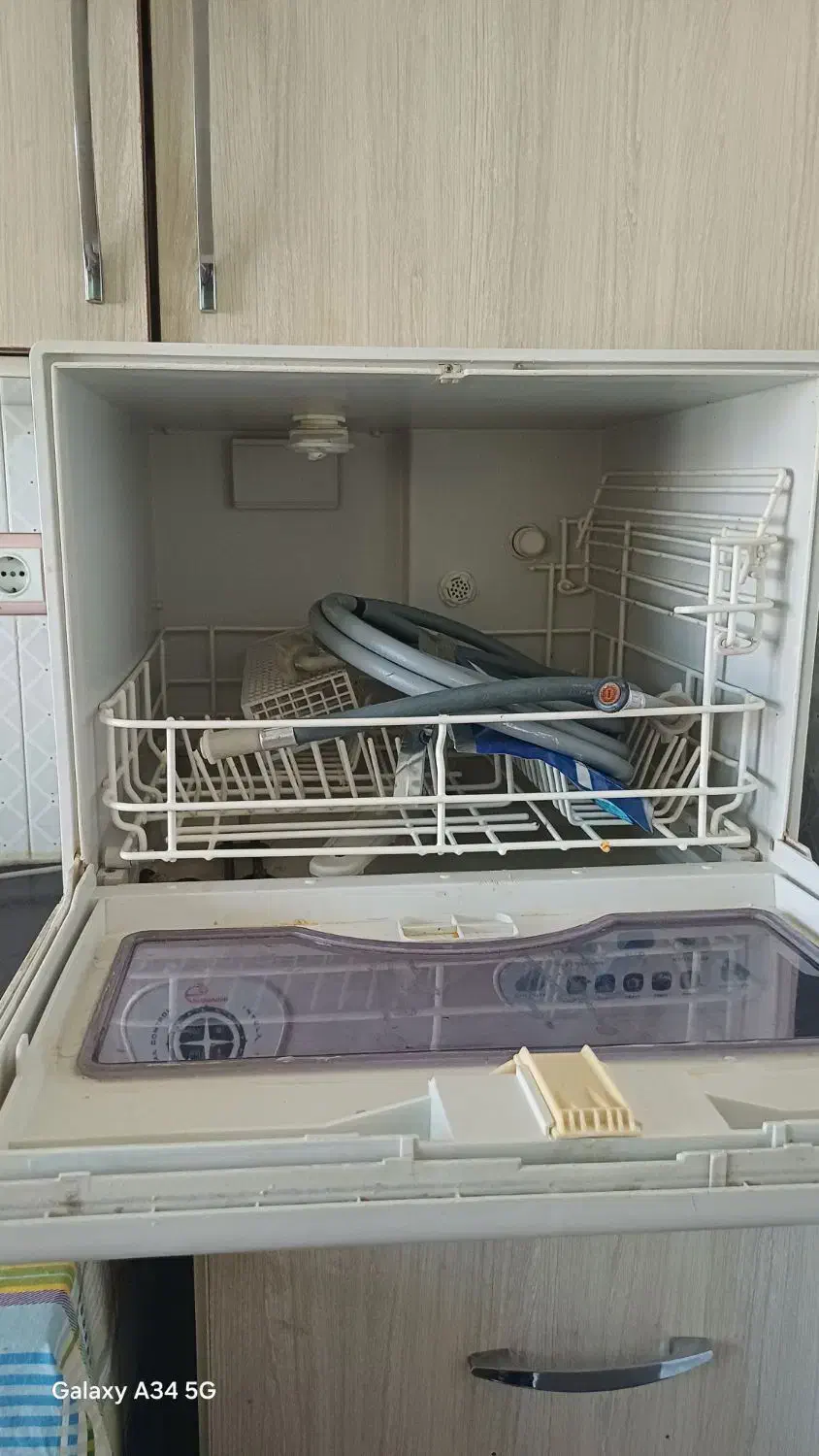 ماشین ظرفشویی شویی ۶ نفره|ماشین ظرفشویی|بروجرد, |دیوار