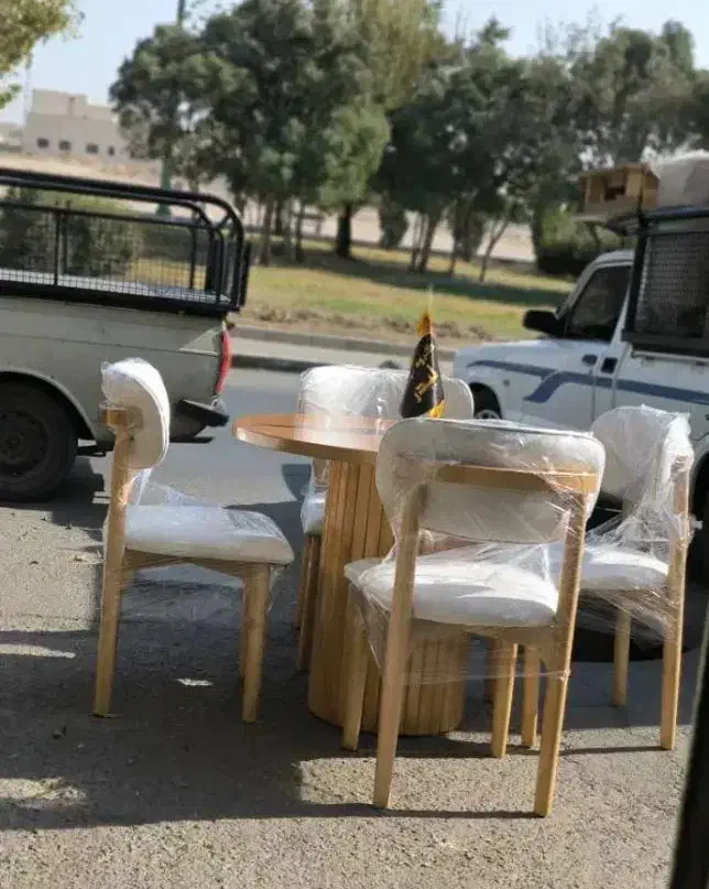 1اتحاد اتحاد1 حذف دلال ها 1و گران فروش ها مهرگان 1|میز و صندلی غذاخوری|صدرا-فارس, فاز ۱|دیوار