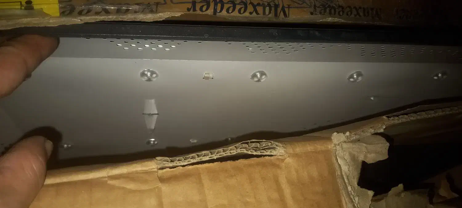 تلویزیون ۴۳ نگسار .صفحه اش شکسته نیاز به تعمیر|تلویزیون و پروژکتور|هشتگرد, شهرک گلها|دیوار