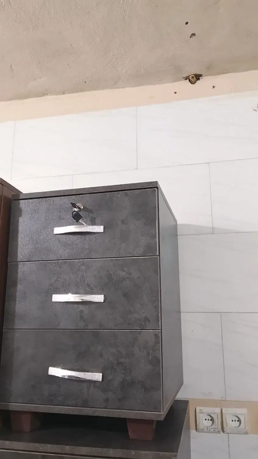 فایل ال زیر میزی|دفتر کار|یزد, |دیوار