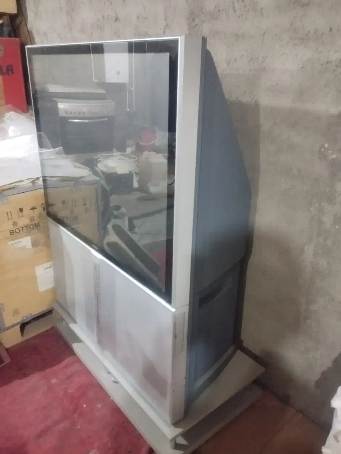 تلویزیون ۴۲ اینچ مبله هیتاچی|تلویزیون و پروژکتور|میانه, |دیوار