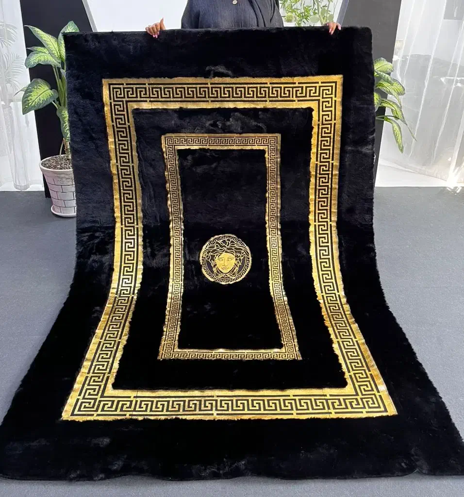 فرش ورساچ خز و چرم دست دوز|فرش|تهران, عبدلآباد|دیوار