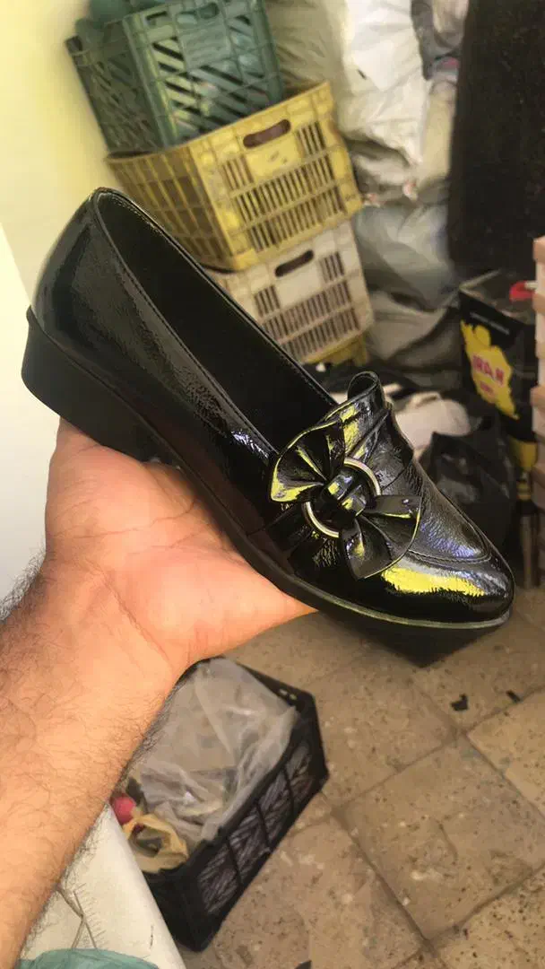 فروش کلی وعمده مغازه لباس وکفش ولباس زیرزنانه وبچه|عمده‌فروشی|دینور, |دیوار