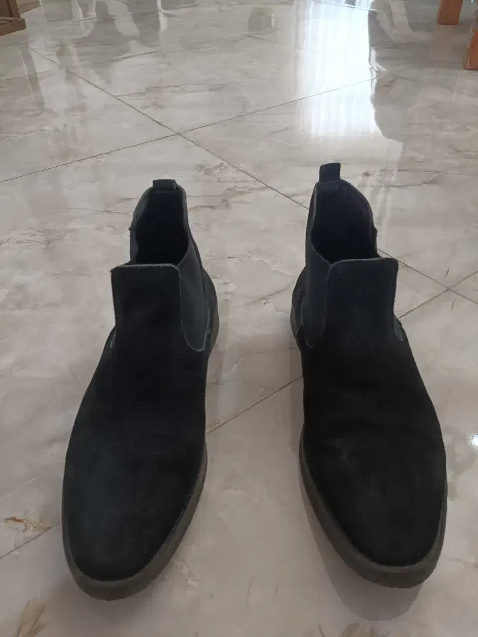 کفش|کیف، کفش، کمربند|اندیشه, اندیشه فاز ۳|دیوار