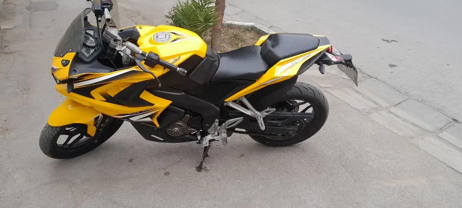 rs200|موتورسیکلت|اصفهان, سرچشمه|دیوار