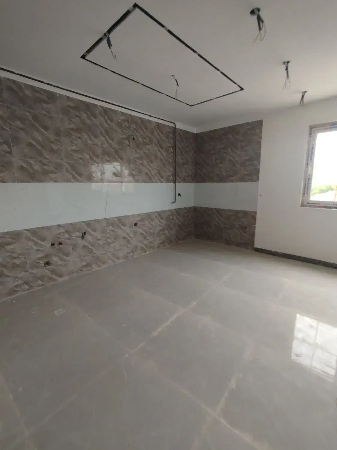 واحد ۹۸ متری کلید اول|پیش‌فروش املاک|رودسر, |دیوار