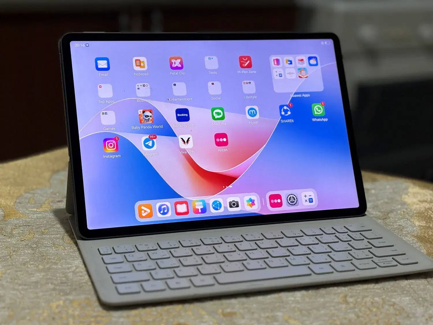 تبلت هواوی و قلم ، مخصوص بازی و کار های گرافیکی|تبلت|تهران, شهرک پرواز|دیوار