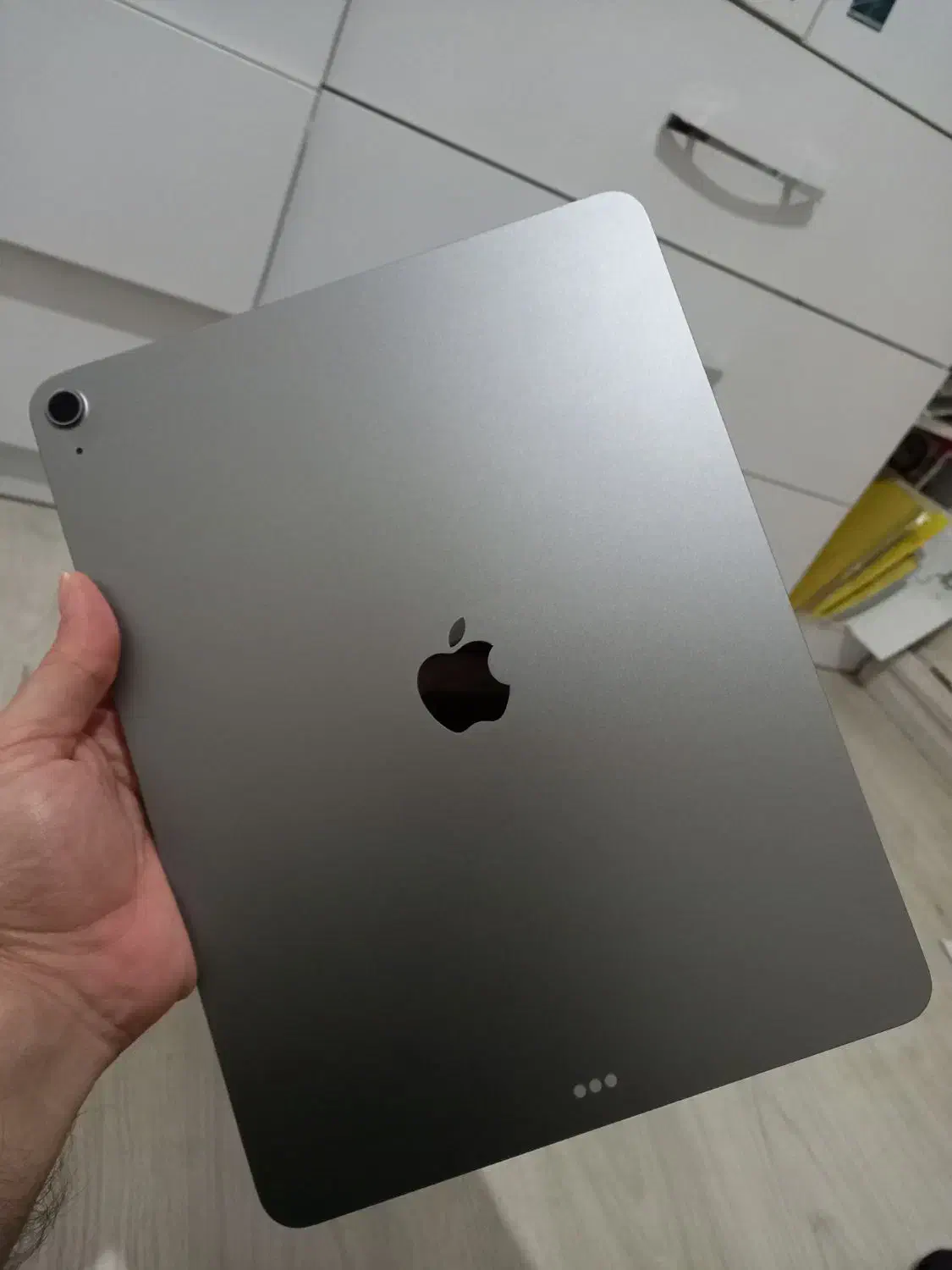 ایپد ایر|تبلت|رشت, باهنر|دیوار