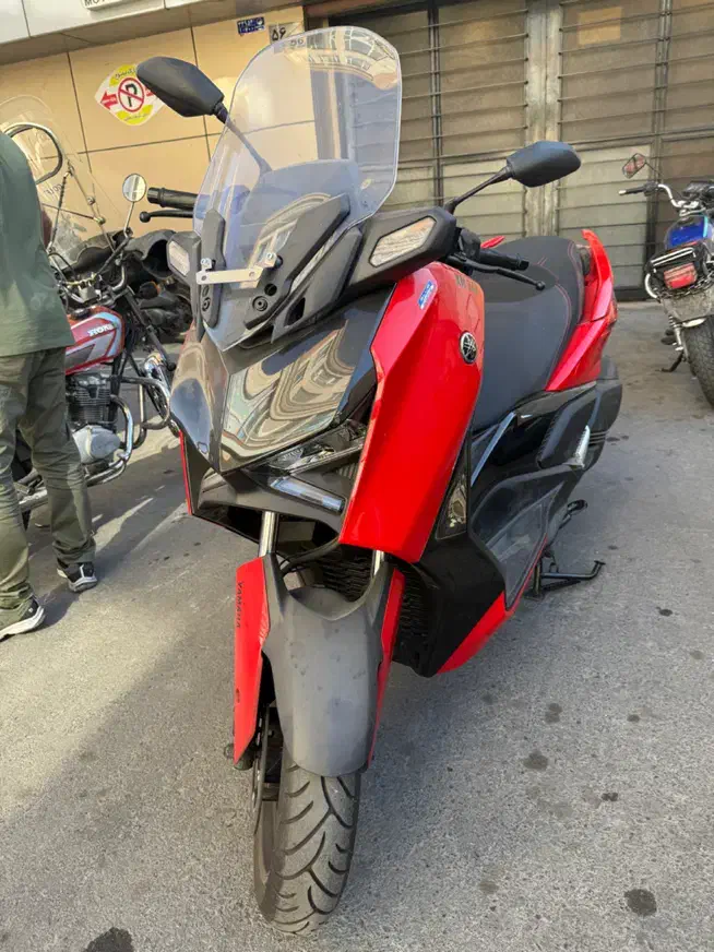 یاماها ایکس مکس ۱۴۰۲ با کارکرد ۳۲۰۰ دونه|موتورسیکلت|تهران, قلهک|دیوار