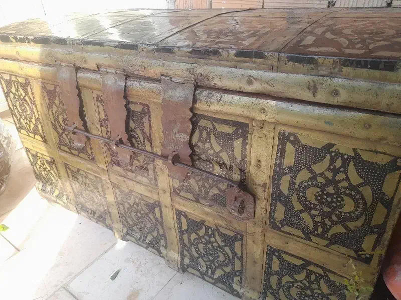 صندوق قدیمی سالم ونو|کلکسیون اشیاء عتیقه|کردکوی, |دیوار