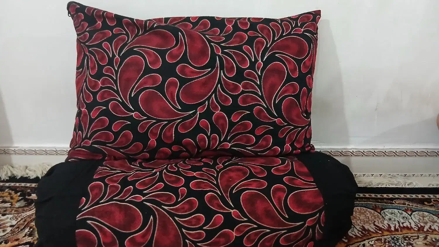 رو بالشتی|رختخواب، بالش، پتو|اهواز, فدک|دیوار