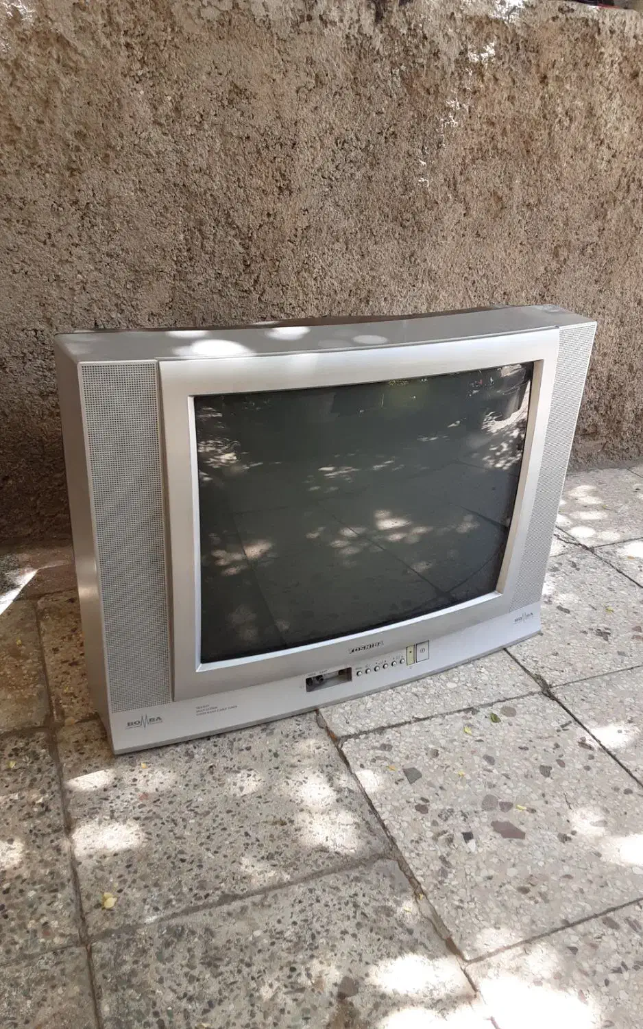 تلویزیون رنگی و سیاه و سفید اصل ژاپن|تلویزیون و پروژکتور|قزوین, |دیوار