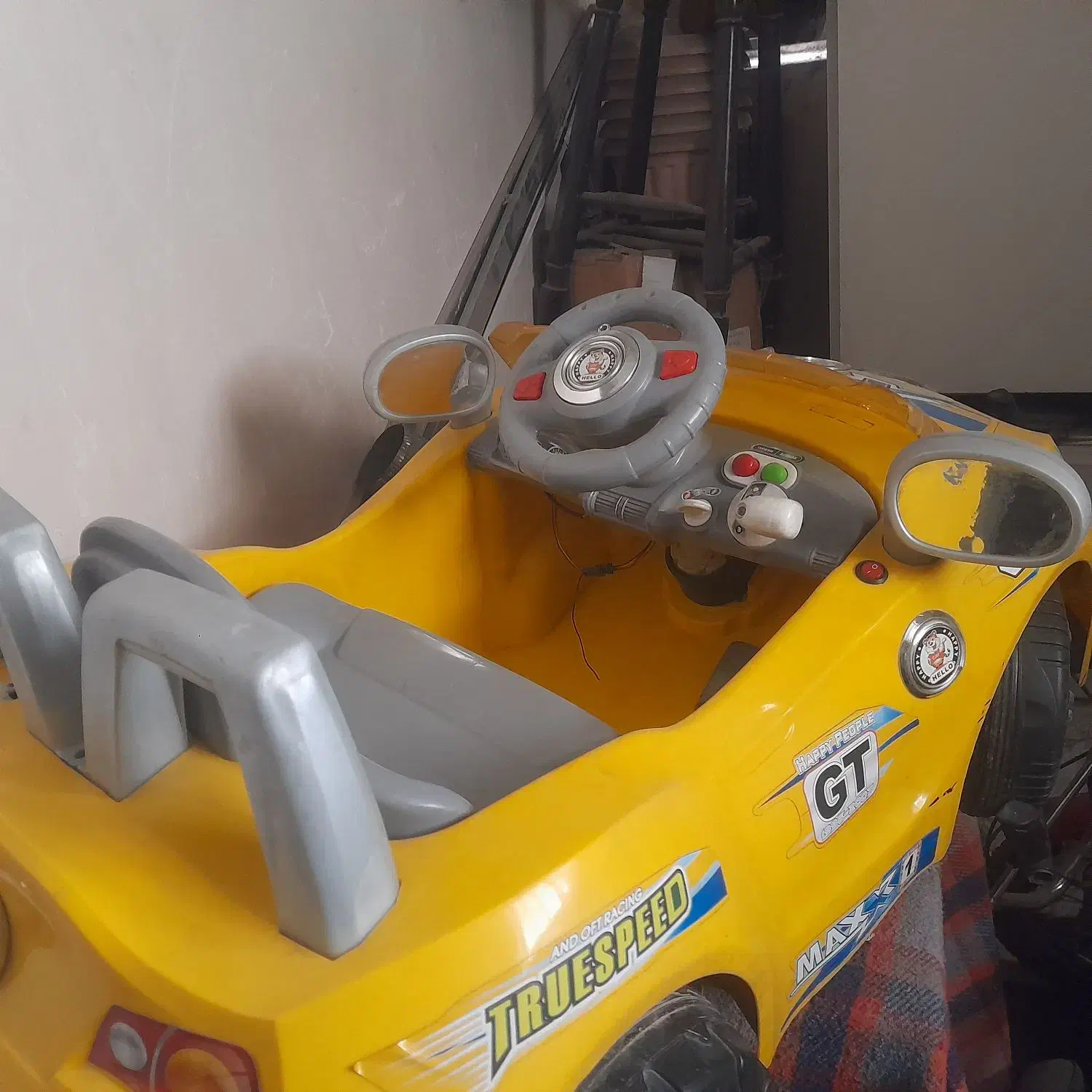 ماشین شارژی|اسباب‌بازی بچه|فولادشهر, A2|دیوار