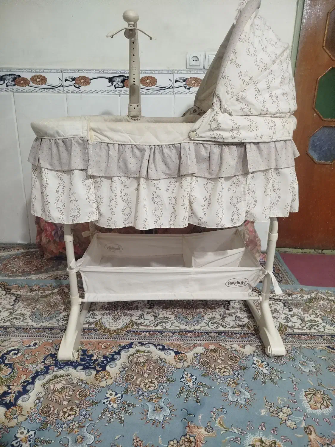 گهواره نوزاد|تخت و صندلی بچه|زنجان, |دیوار