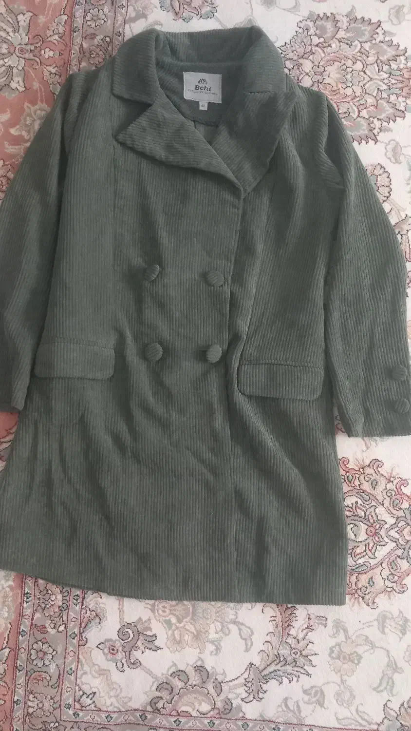 پالتو مخملی شیک وتمیز فقط ۱۰۰|لباس|شاهرود, |دیوار