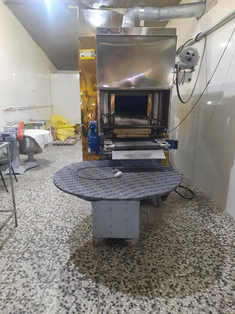 جواز نون وایی لواش|فروشگاه و مغازه|فریدونکنار, |دیوار