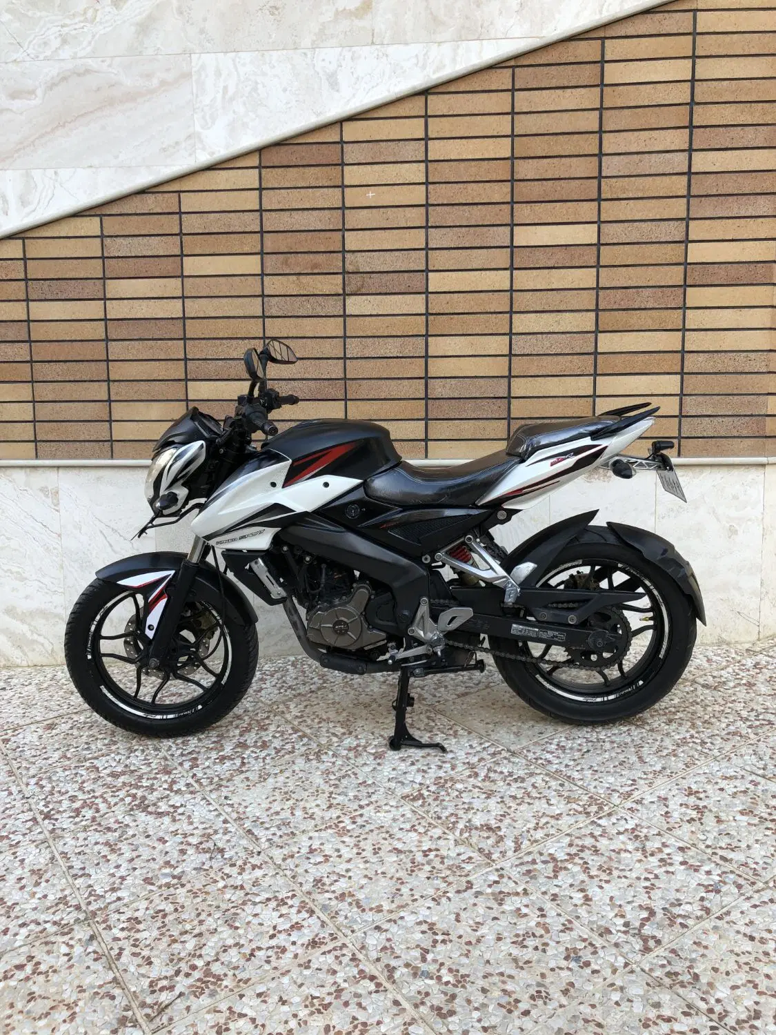 ns 200 مدل ۹۴|موتورسیکلت|همدان, |دیوار