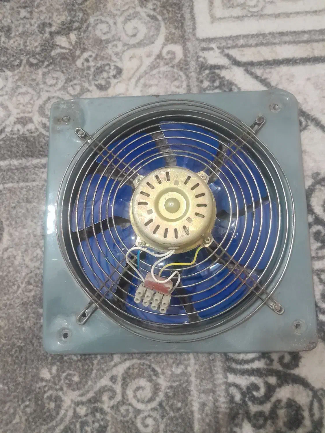 فن هواکش|پنکه و تصفیه‌کنندهٔ هوا|اشتهارد, |دیوار