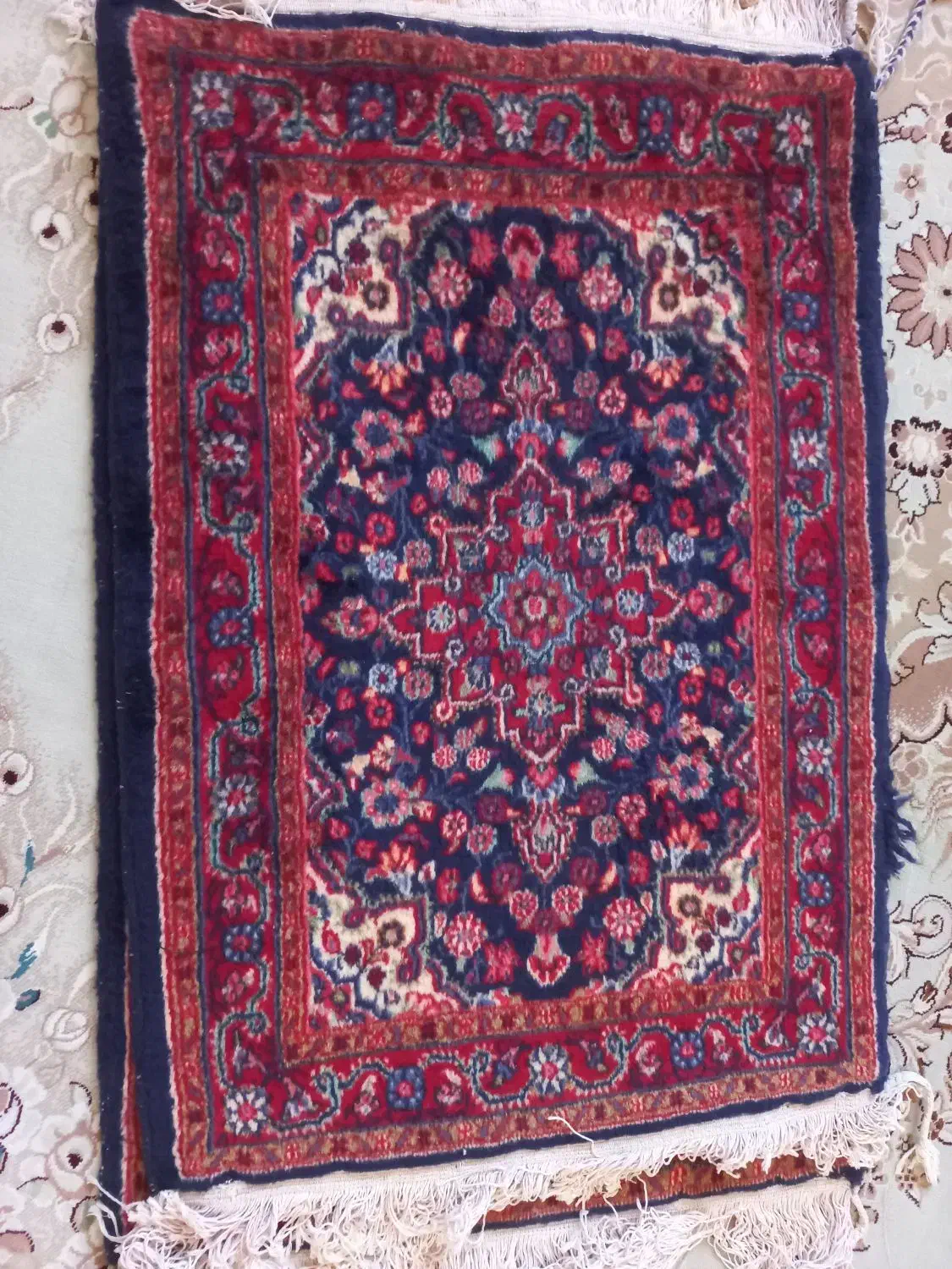 پشتی فرش|فرش|همدان, |دیوار