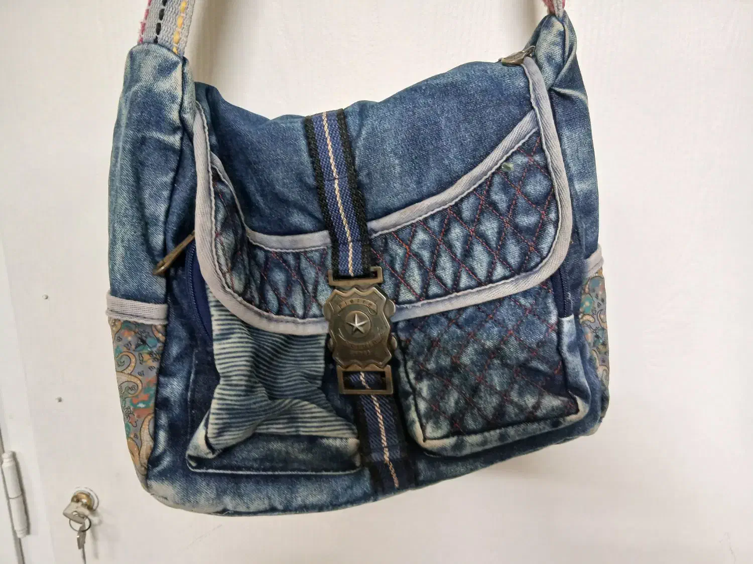 کیف دوشی|کیف، کفش، کمربند|قم, سالاریه|دیوار