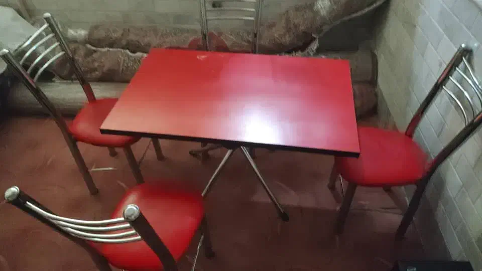 میز غذاخوری 4نفره|میز و صندلی غذاخوری|قم, بکایی|دیوار