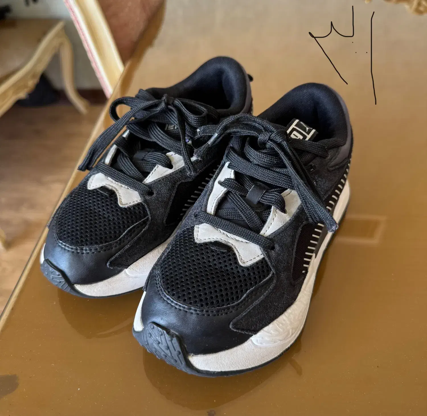 کتونی اورجینال سایز۳۶،۳۷،۳۱،۳۲،۳۴|کیف، کفش، کمربند|تهران, شهرک هما|دیوار