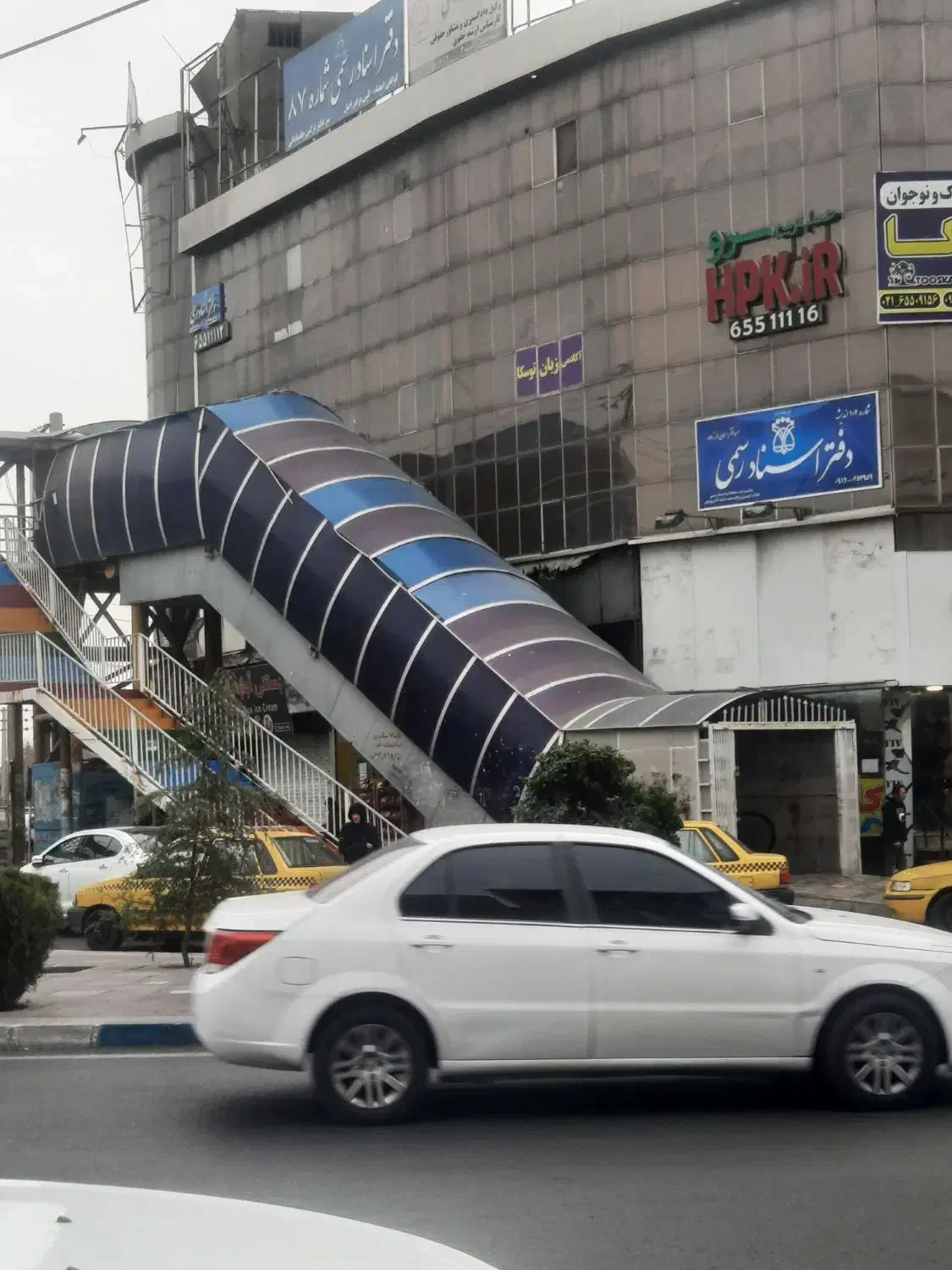 نگهبانی پله برقی شیفت روز و شب|استخدام سرایداری و نظافت|اندیشه, اندیشه فاز ۱|دیوار