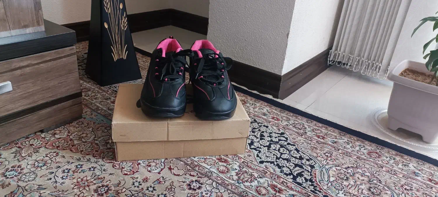 کفش زنانه تن تاک سایز 40|کیف، کفش، کمربند|شاهین‌شهر, سعدی جنوبی|دیوار