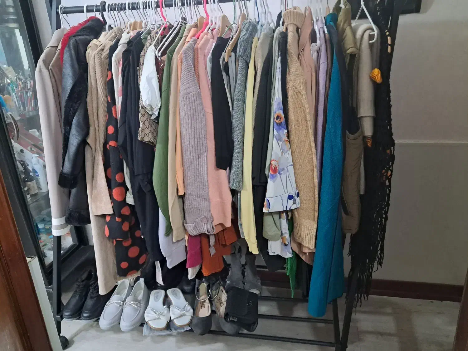 فروش تعدادی لباس نو بعلت تعییر شغل به صورت یکجا|لباس|قائمشهر, |دیوار