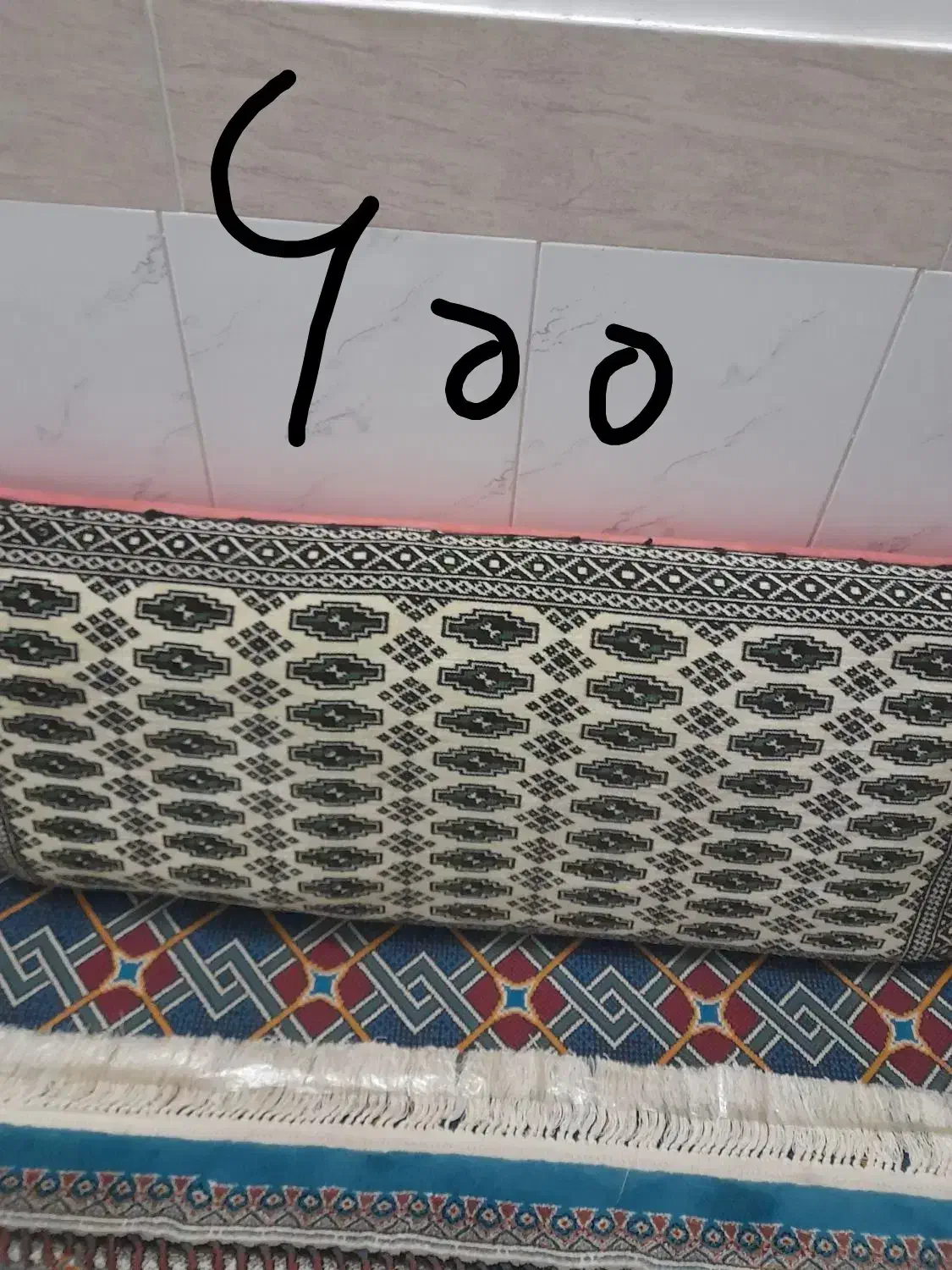 تعدادی پتو و بالش|رختخواب، بالش، پتو|بیرجند, |دیوار